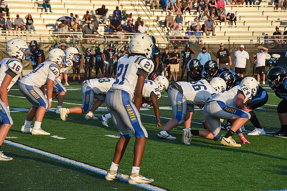 FHSvsMGM JVestalPhoto-018