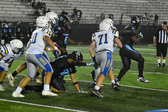 FHSvsMGM JVestalPhoto-172