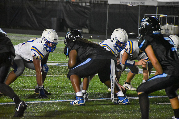 FHSvsMGM JVestalPhoto-212
