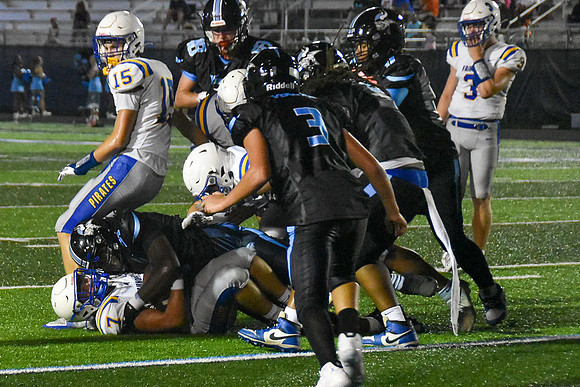 FHSvsMGM JVestalPhoto-211