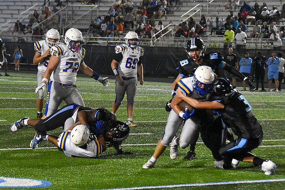 FHSvsMGM JVestalPhoto-207