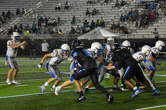 FHSvsMGM JVestalPhoto-209