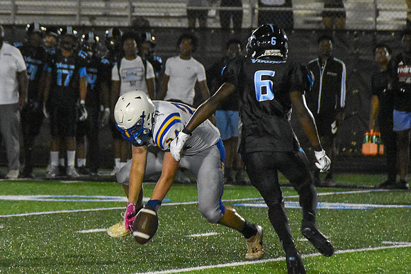 FHSvsMGM JVestalPhoto-213
