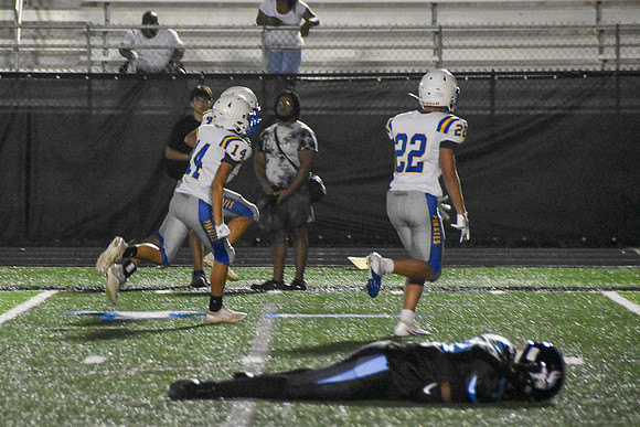 FHSvsMGM JVestalPhoto-227