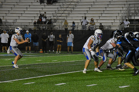 FHSvsMGM JVestalPhoto-240