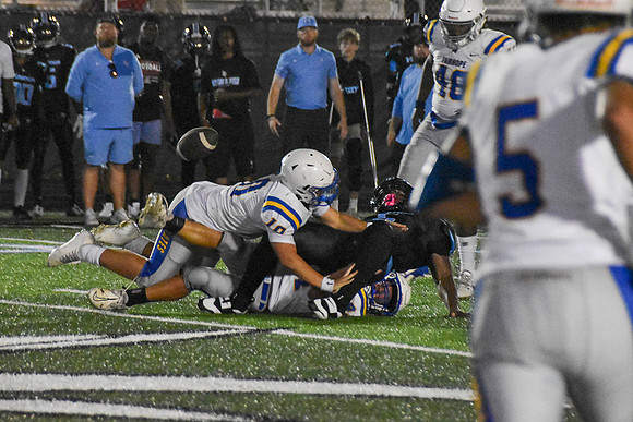 FHSvsMGM JVestalPhoto-248