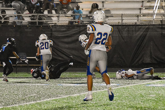 FHSvsMGM JVestalPhoto-259