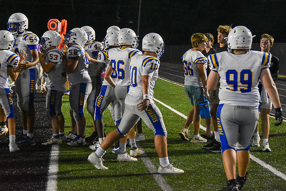 FHSvsMGM JVestalPhoto-264