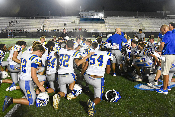 FHSvsMGM JVestalPhoto-282