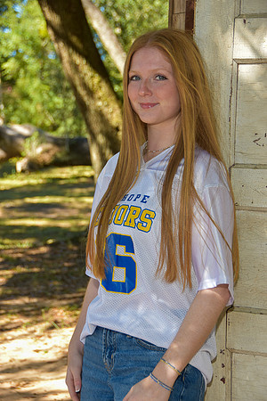 Abby Sr Pics J Vestal Photo-012