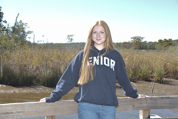 Abby Sr Pics J Vestal Photo-033