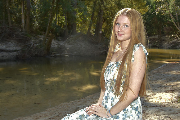 Abby Sr Pics J Vestal Photo-044
