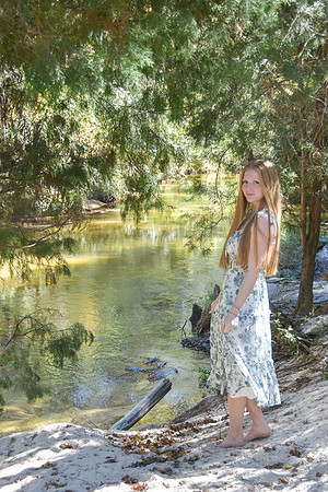 Abby Sr Pics J Vestal Photo-074