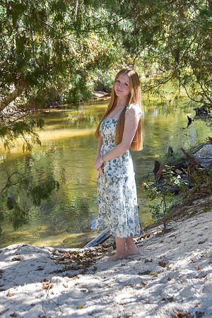 Abby Sr Pics J Vestal Photo-084